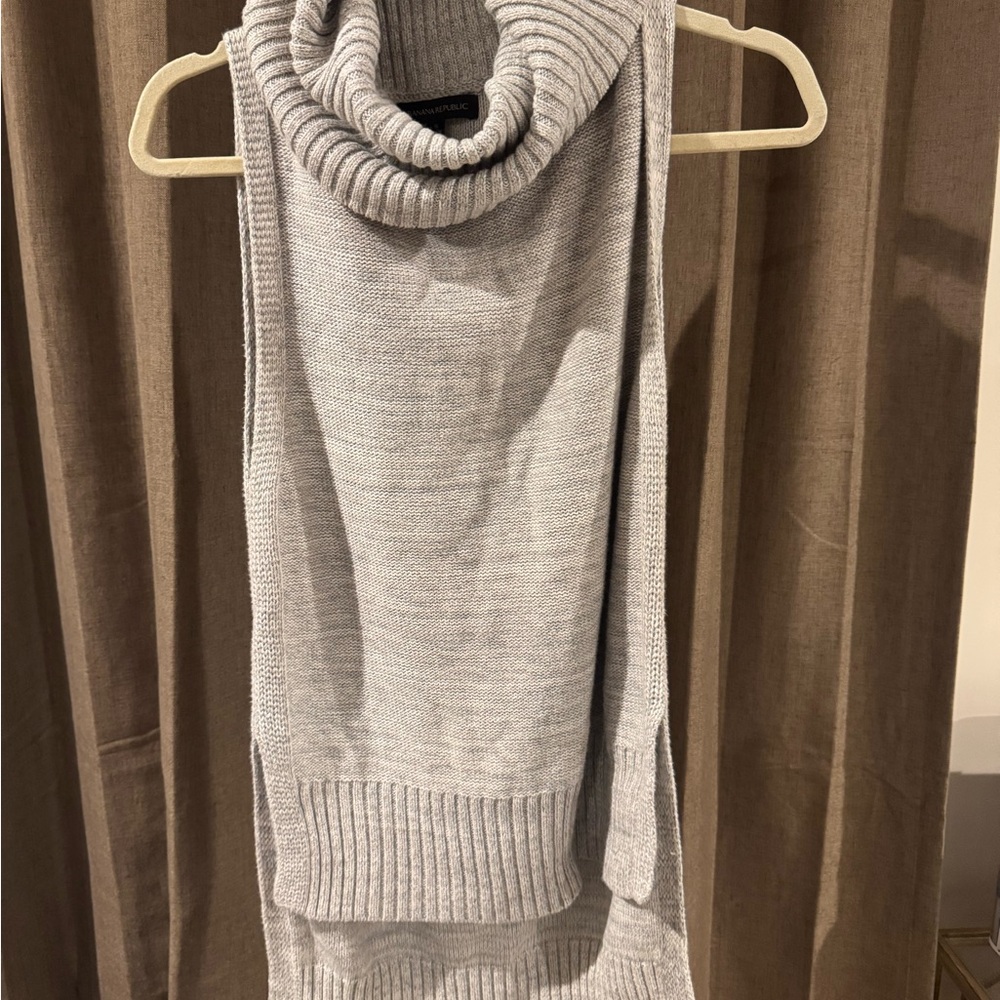 Banana Republic sleeveless  Sweater